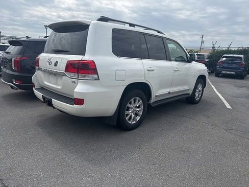 Used 2016 Toyota Land Cruiser AWD/4WD image 9