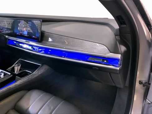 Certified 2023 BMW 760i xDrive AWD/4WD image 18