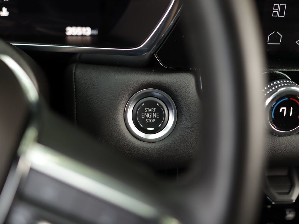 Used 2025 GMC Canyon Elevation w/ Convenience Package AWD/4WD image 19