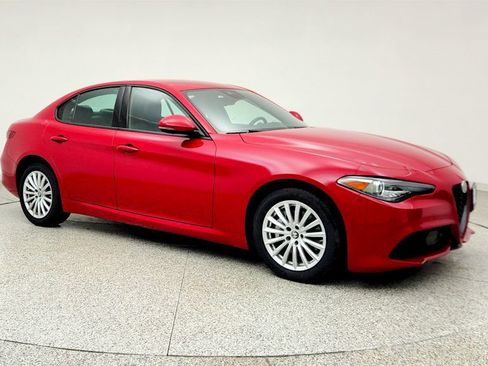 Used 2022 Alfa Romeo Giulia Sprint AWD/4WD image 3