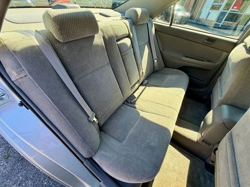 Used 2002 Toyota Camry LE image 10