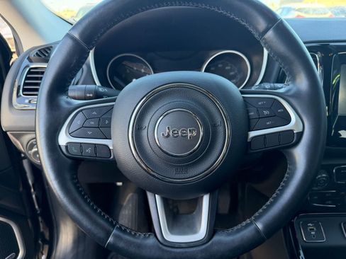 Used 2021 Jeep Compass Latitude w/ Sun and Sound Group FWD image 7