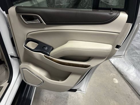 Used 2019 GMC Yukon Denali w/ Denali Ultimate Package AWD/4WD image 9