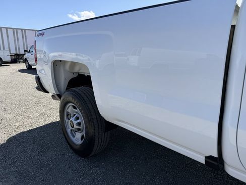 Used 2018 Chevrolet Silverado 2500 W/T AWD/4WD image 11