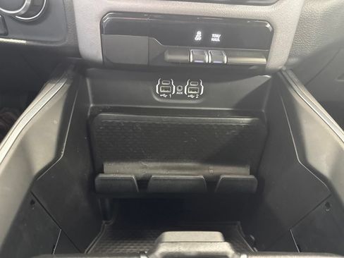 Used 2024 RAM 1500 Big Horn AWD/4WD image 18