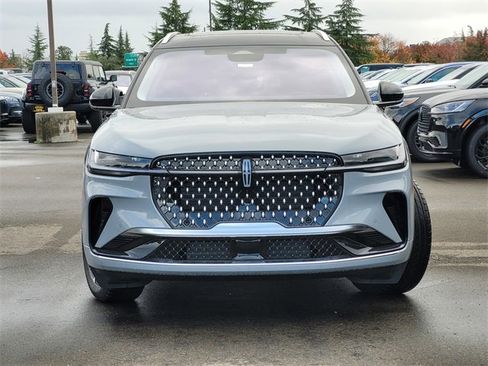 New 2026 Lincoln Nautilus Reserve image 3