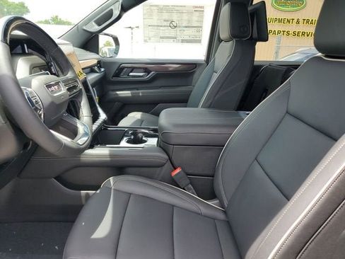 New 2026 GMC Yukon XL Elevation w/ Elevation Premium Package AWD/4WD image 19