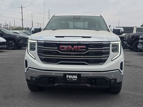 New 2026 GMC Sierra 1500 SLT image 2