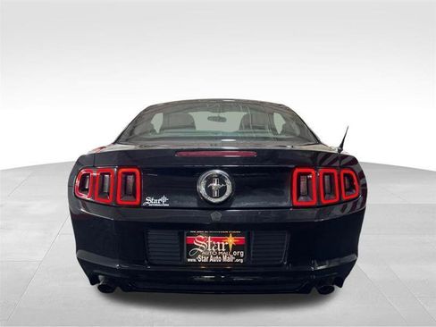 Used 2013 Ford Mustang Coupe RWD image 6