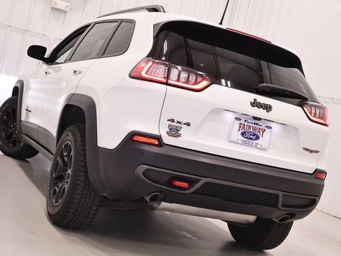 Used 2019 Jeep Cherokee Trailhawk w/ Cold Weather Group AWD/4WD image 34