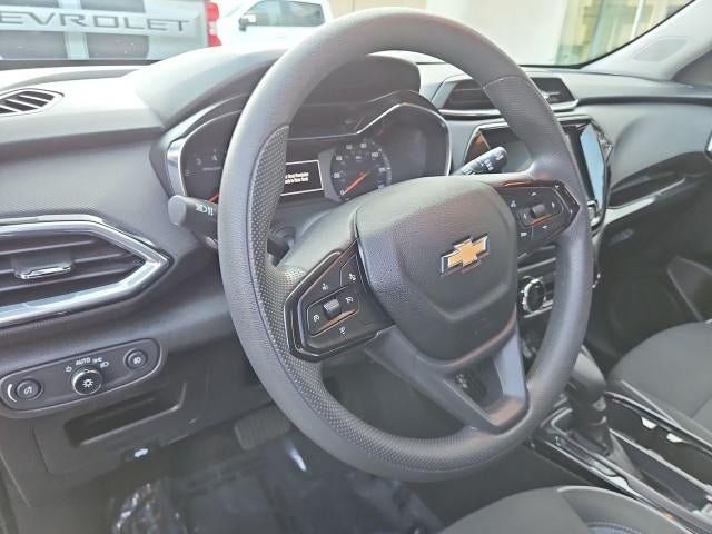 Used 2023 Chevrolet TrailBlazer LT w/ Convenience Package FWD image 11