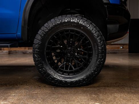 Used 2022 Chevrolet Silverado 1500 ZR2 w/ Technology Package image 12