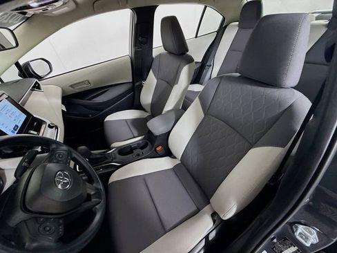 Used 2026 Toyota Corolla LE FWD image 5