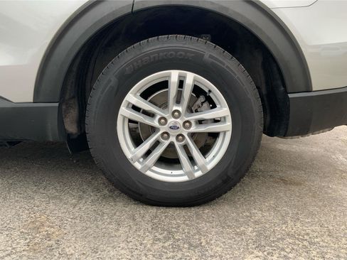 Used 2021 Ford Explorer XLT AWD/4WD image 29