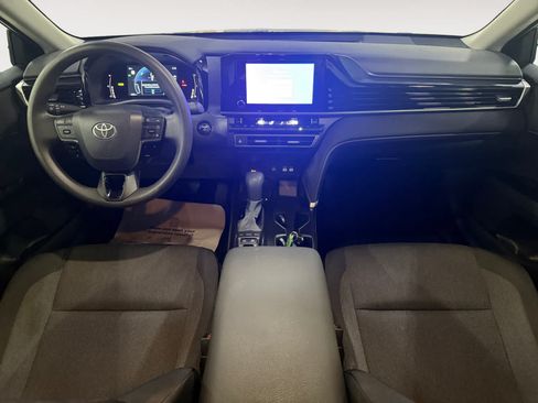 Used 2025 Toyota Camry LE FWD image 17