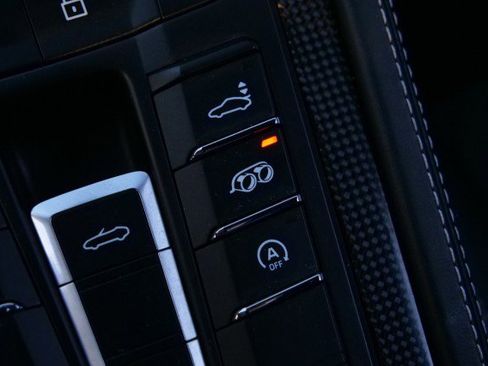 Used 2023 Porsche 718 Boxster Spyder image 18