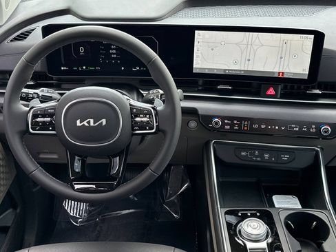 New 2026 Kia Carnival SX FWD image 11
