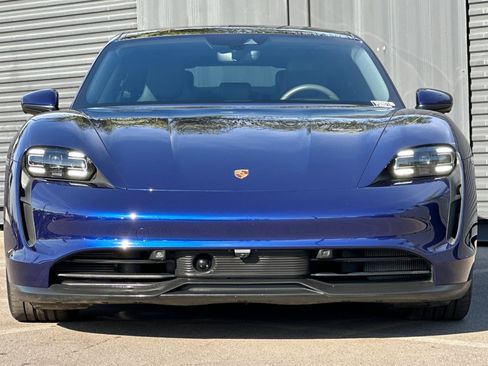 Used 2022 Porsche Taycan image 11