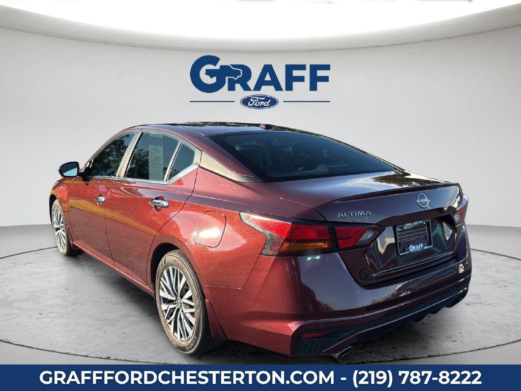Used 2024 Nissan Altima 2.5 SV w/ SV Premium Package FWD image 9