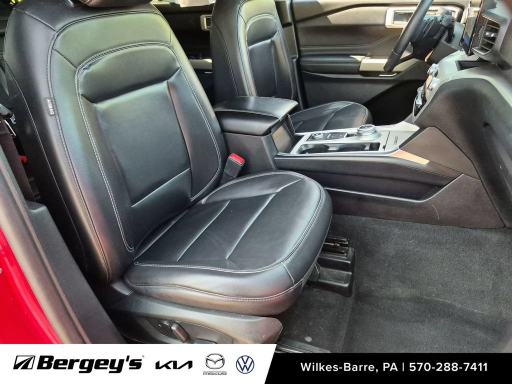 Used 2021 Ford Explorer XLT w/ Equipment Group 202A AWD/4WD image 28