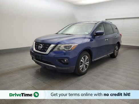 Used 2018 Nissan Pathfinder SV image 1
