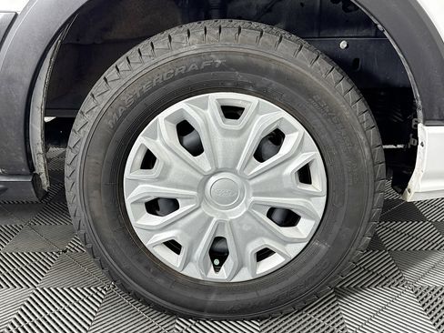 Used 2023 Ford Transit 350 XLT image 27