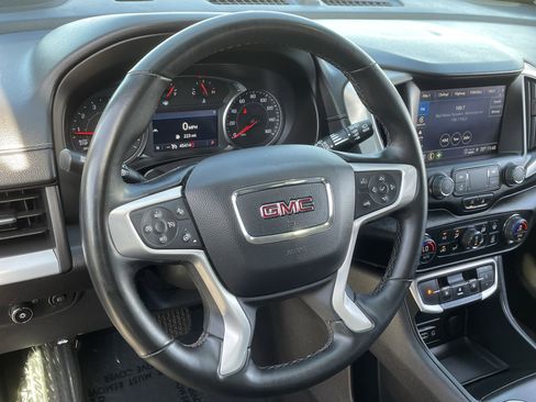Used 2024 GMC Terrain SLT image 22