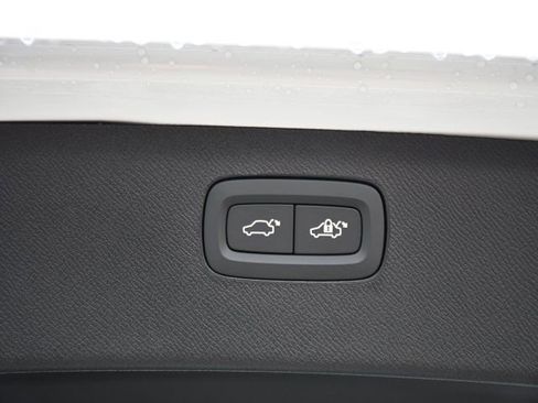New 2026 Volvo XC90 B6 Plus w/ Protection Package Premier AWD/4WD image 29