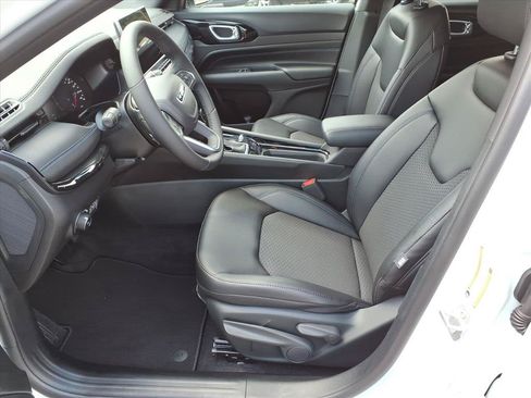 New 2026 Jeep Compass Latitude AWD/4WD image 12
