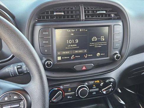 Used 2025 Kia Soul LX w/ LX Technology Package image 14