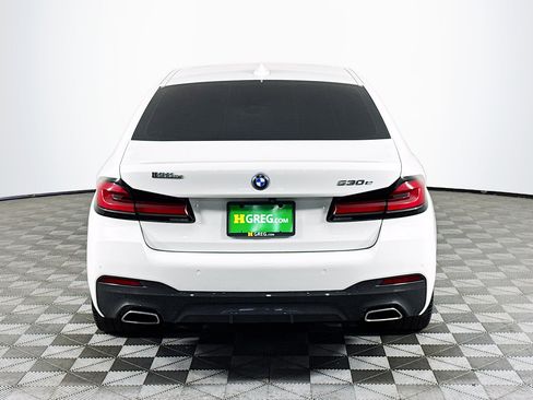 Used 2023 BMW 530e w/ M Sport Package image 8