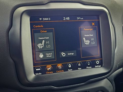 Certified 2022 Jeep Renegade Altitude w/ Convenience Group AWD/4WD image 24