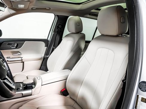 Certified 2023 Mercedes-Benz EQB 300 4MATIC image 8