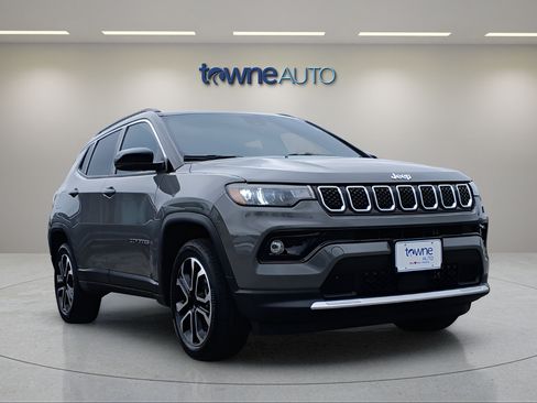 Used 2023 Jeep Compass Limited AWD/4WD image 8