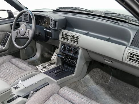 Used 1989 Ford Mustang LX image 20