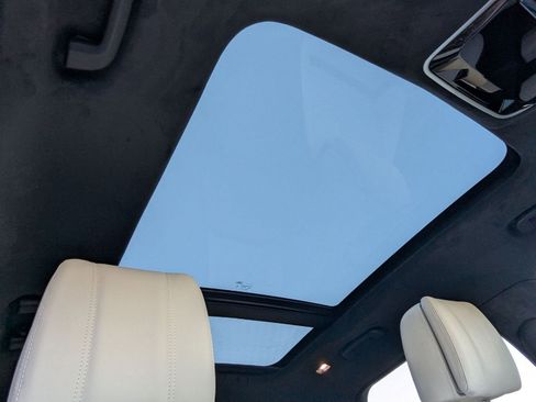 Used 2023 Land Rover Range Rover Velar HST image 26