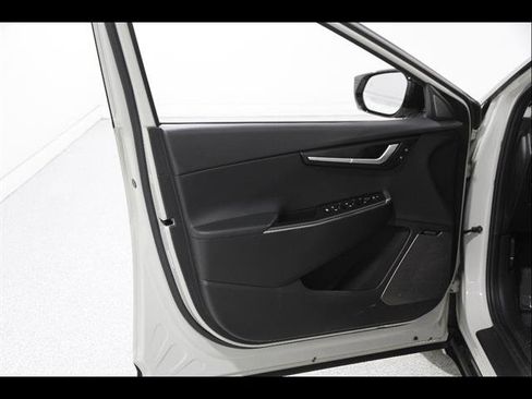 Used 2022 Kia EV6 Wind image 4