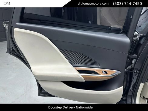 Used 2022 Lucid Air Grand Touring image 26