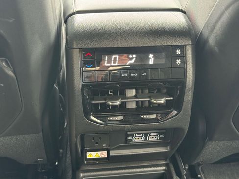 Used 2025 Jeep Grand Cherokee L Laredo w/ Luxury Tech Group I image 30