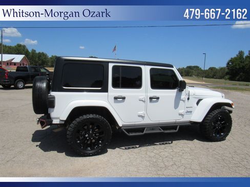 Used 2023 Jeep Wrangler Unlimited Sahara AWD/4WD image 18