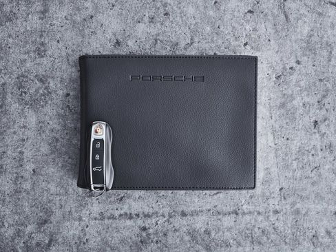 Used 2024 Porsche Cayenne Coupe image 80