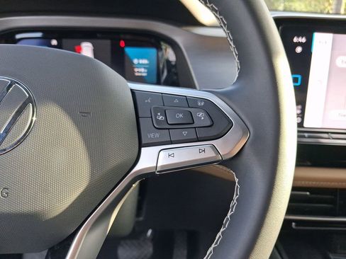 Used 2024 Volkswagen Atlas Cross Sport SE image 20