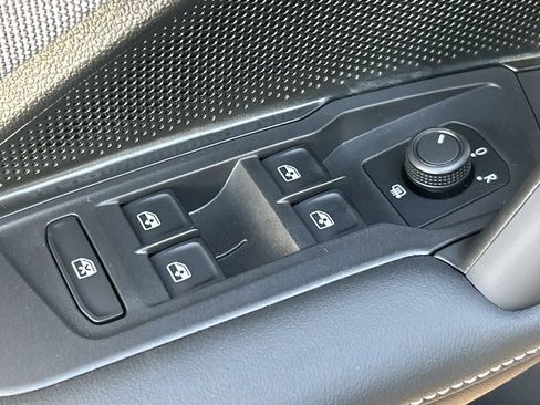 New 2026 Volkswagen Tiguan S FWD image 17