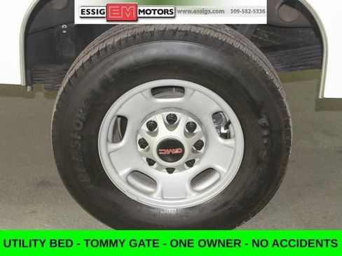 Used 2020 GMC Sierra 2500 2WD Regular Cab w/ Convenience Package image 12