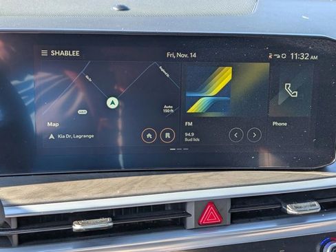 Used 2024 Kia Sorento SX Prestige w/ Sage Leather Package image 23