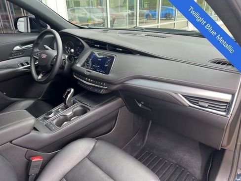 Used 2022 Cadillac XT4 Premium Luxury w/ Enhanced Visibility Package AWD/4WD image 25