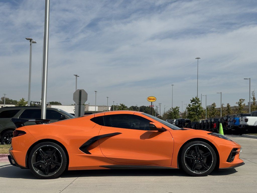 Used 2023 Chevrolet Corvette Stingray Preferred Cpe w/ 2LT RWD image 3