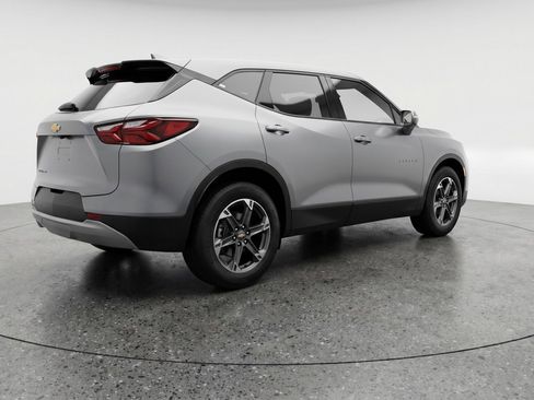 Used 2025 Chevrolet Blazer LT image 9