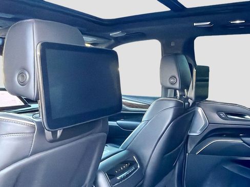 Certified 2023 Cadillac Escalade ESV Sport Platinum w/ LPO, ONYX Package image 27