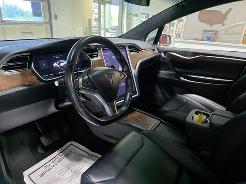Used 2017 Tesla Model X 100D AWD/4WD image 16